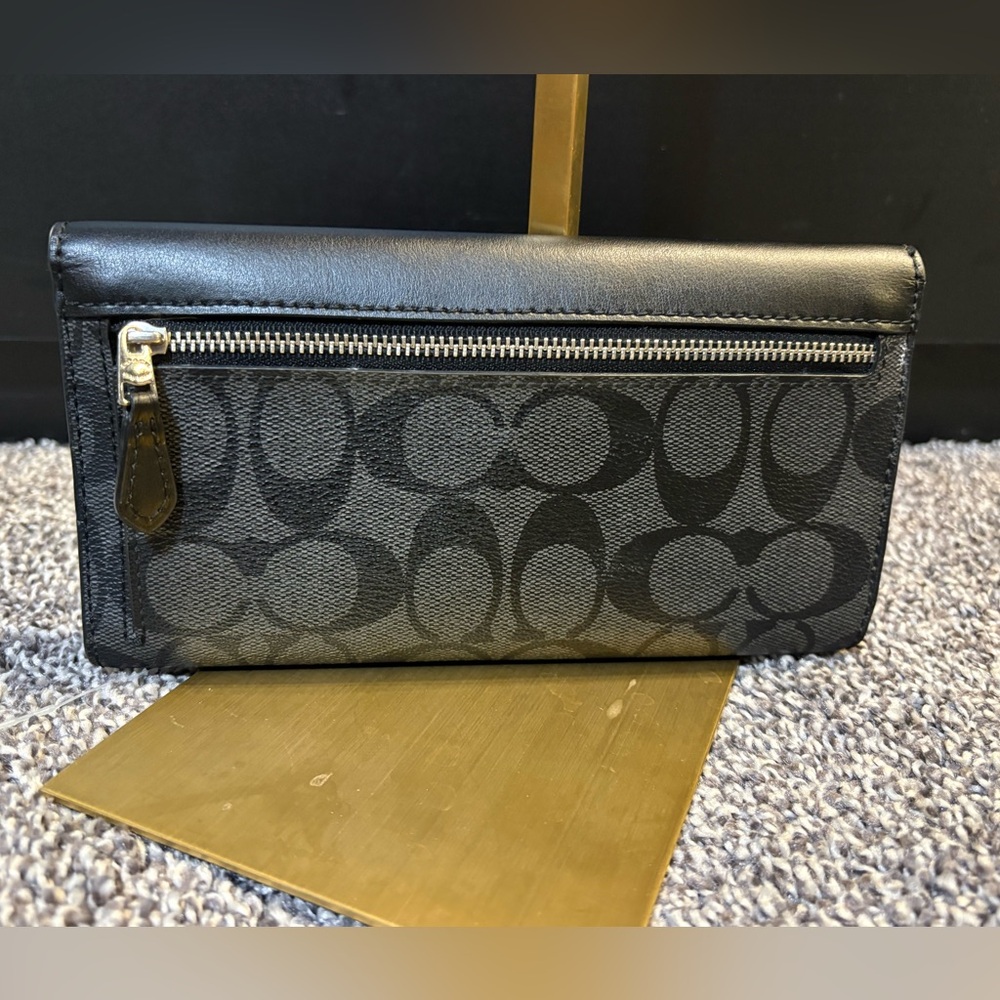 COACH TRIFOLD WALLET IN SIGNATURE CANVAS - Picture 4 of 10